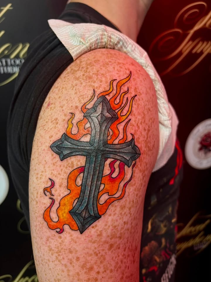 Bold blackwork tattoo by Sarah